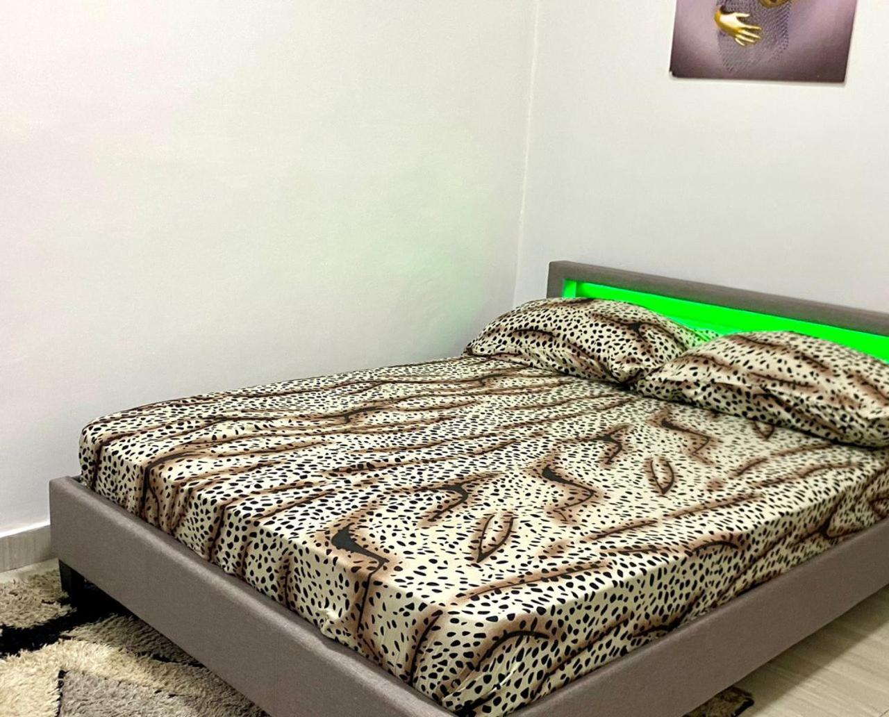 Bed and Breakfast Dakar Meublé 2 Mbao Habitación foto